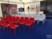 wynajem krzesel eventowych